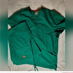 *Used* Dickies Men's 3XL Scrubs Set